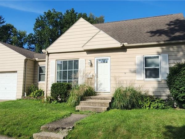 2827 Norwood Street, Cuyahoga Falls, OH 44221