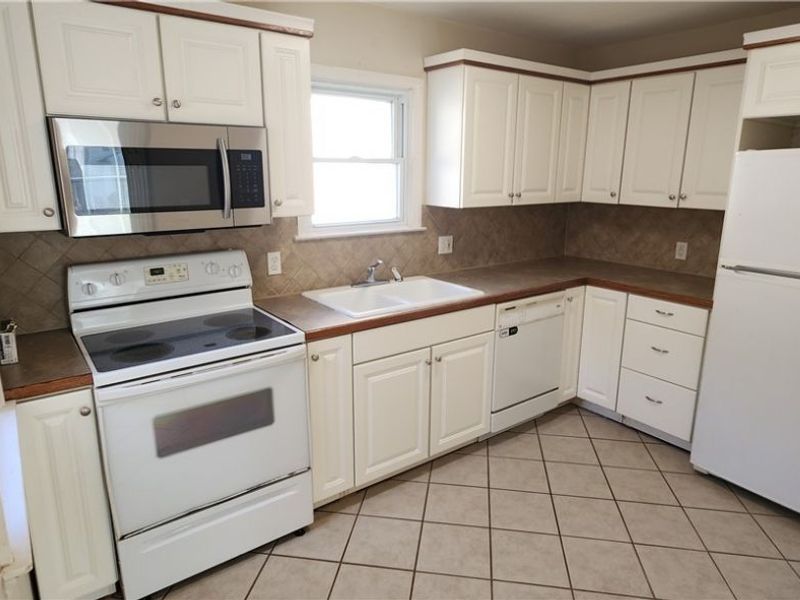 2827 Norwood Street, Cuyahoga Falls, OH 44221 Photo 3