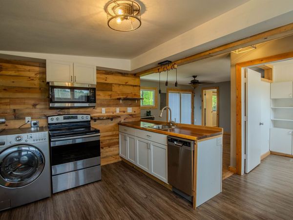 193 E Monroe Street, Wyocena, WI 53969