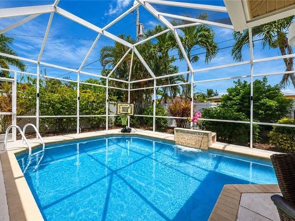 651 106th AVE N, NAPLES, FL 34108