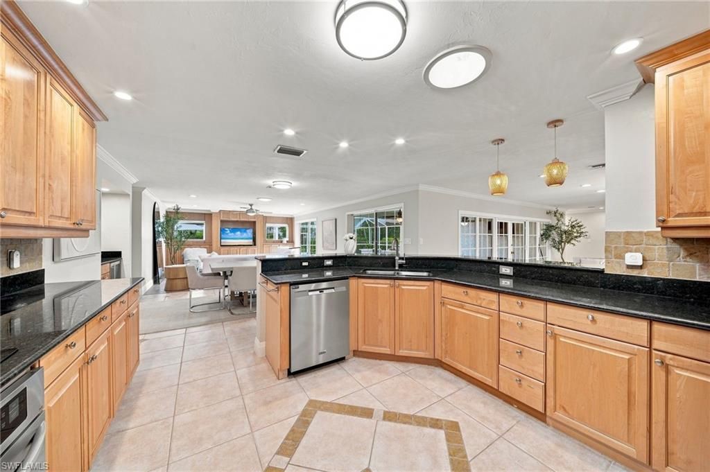 503 Neapolitan Way , Naples, FL 34103 Photo