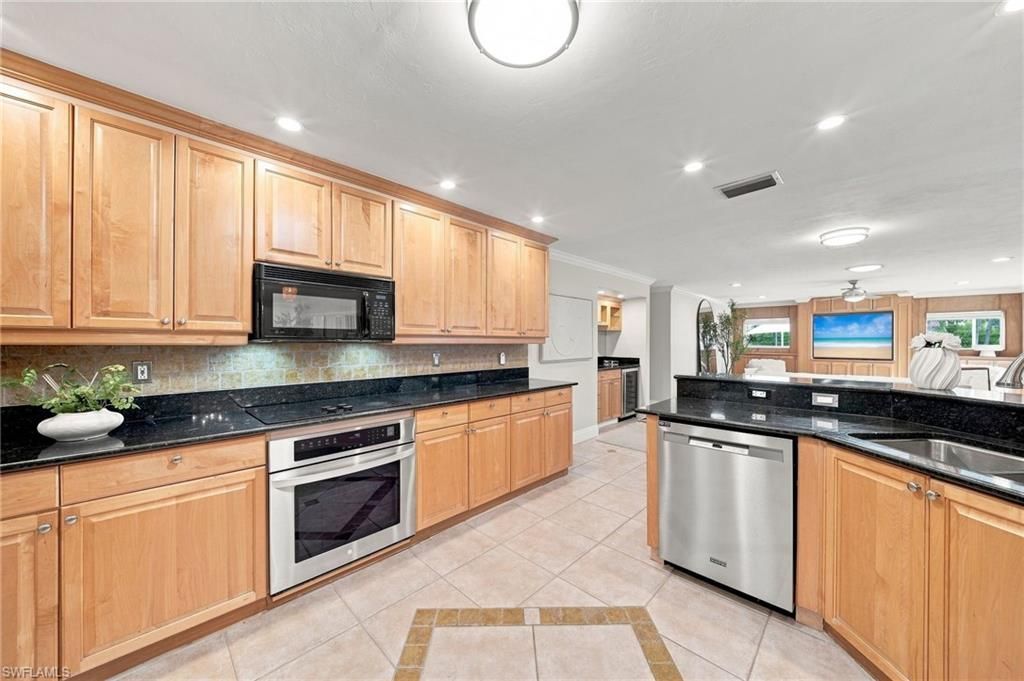 503 Neapolitan Way , Naples, FL 34103 Photo