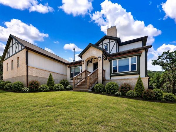 223 CANYON VIEW DR, Pipe Creek, TX 78063