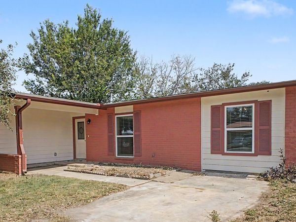 804 AVIATION AVE, Schertz, TX 78154