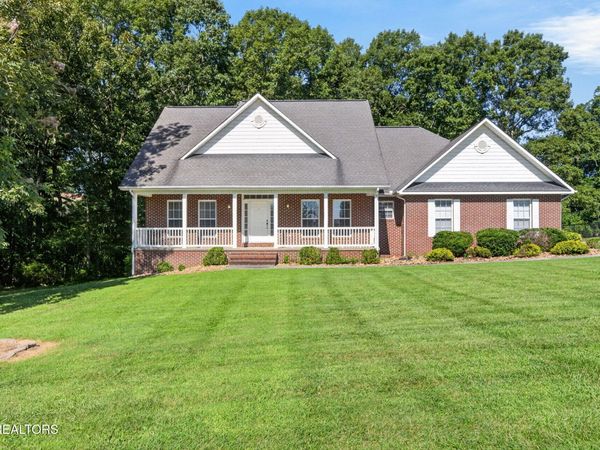 525 Kings Row , Crossville, TN 38571