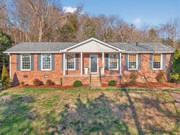 304 Cross Timbers Dr, Nashville, TN 37221