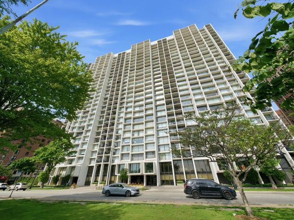 3200 N Lake Shore Drive , Unit 2102, Chicago, IL 60657