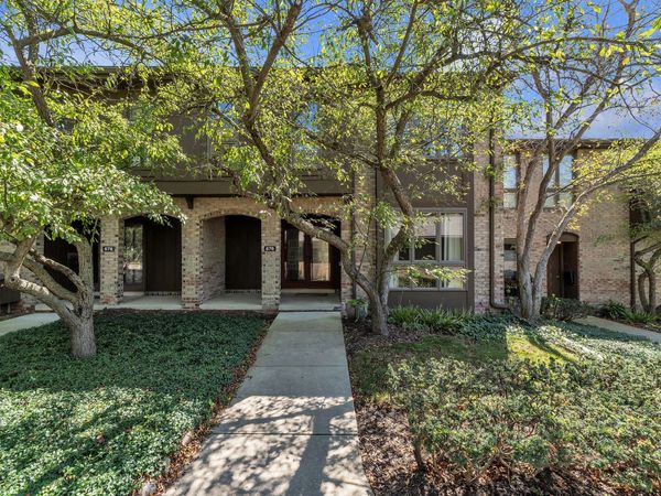 676 Greenhills Drive, Ann Arbor, MI 48105