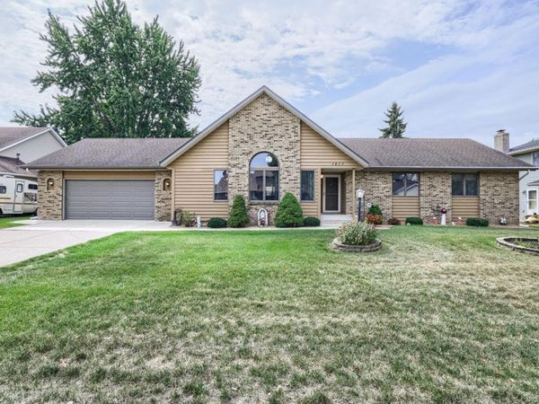 1411 Ridgewood Court , Hastings, MN 55033