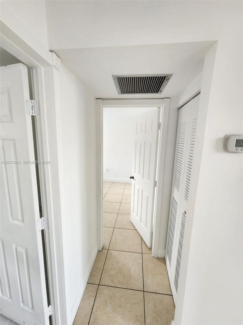 2770 W 61st Pl , Unit 202, Hialeah, FL 33016 Photo