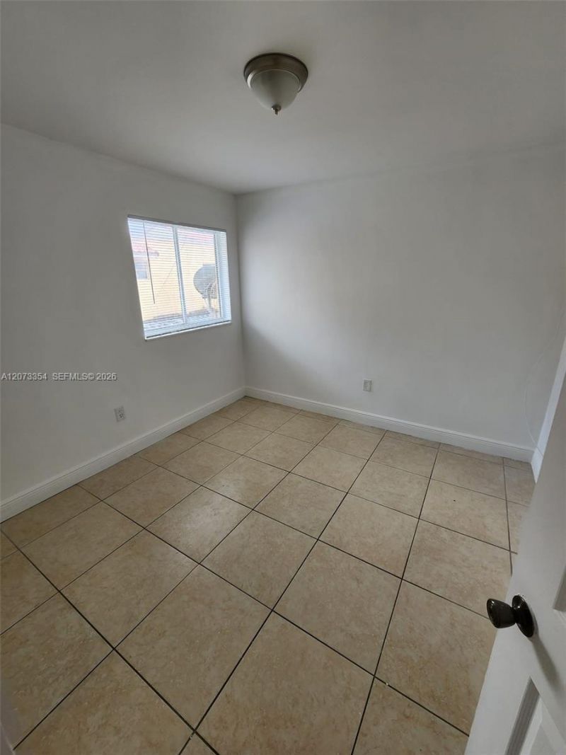 2770 W 61st Pl , Unit 202, Hialeah, FL 33016 Photo