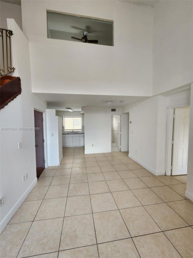 2770 W 61st Pl , Unit 202, Hialeah, FL 33016 Photo