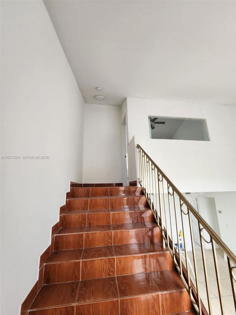 2770 W 61st Pl , Unit 202, Hialeah, FL 33016 Photo