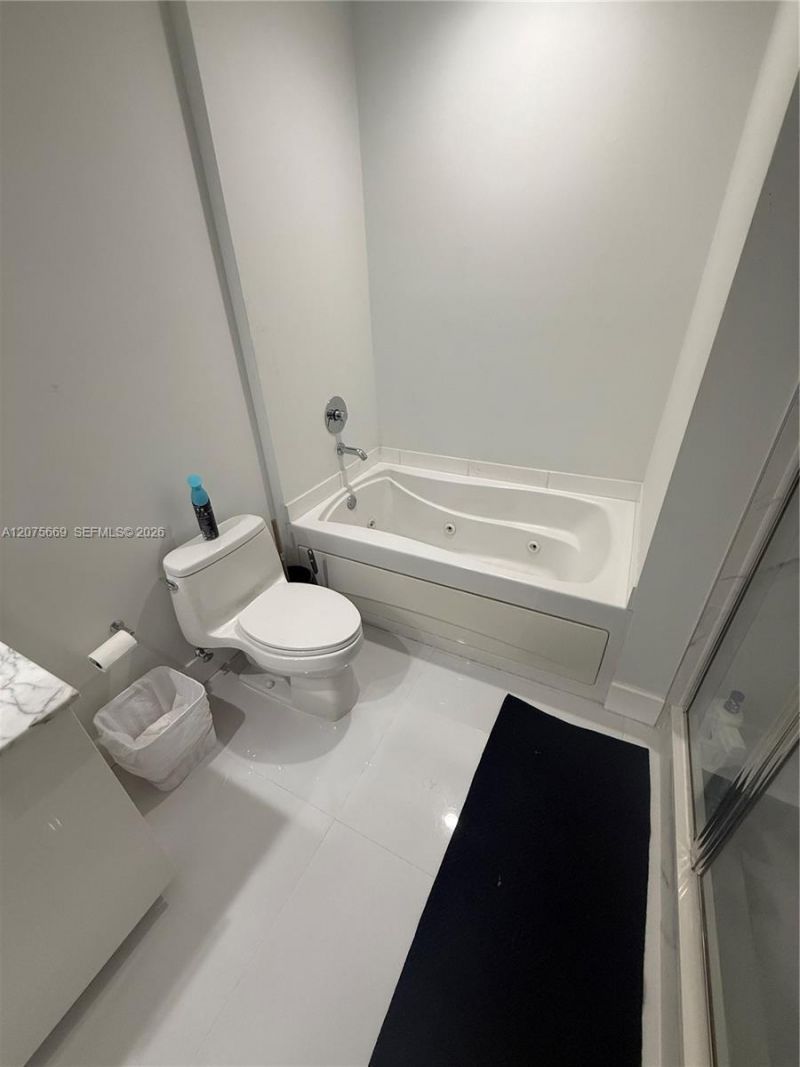 951 Brickell Ave, Unit 4105, Miami, FL 33131 Photo