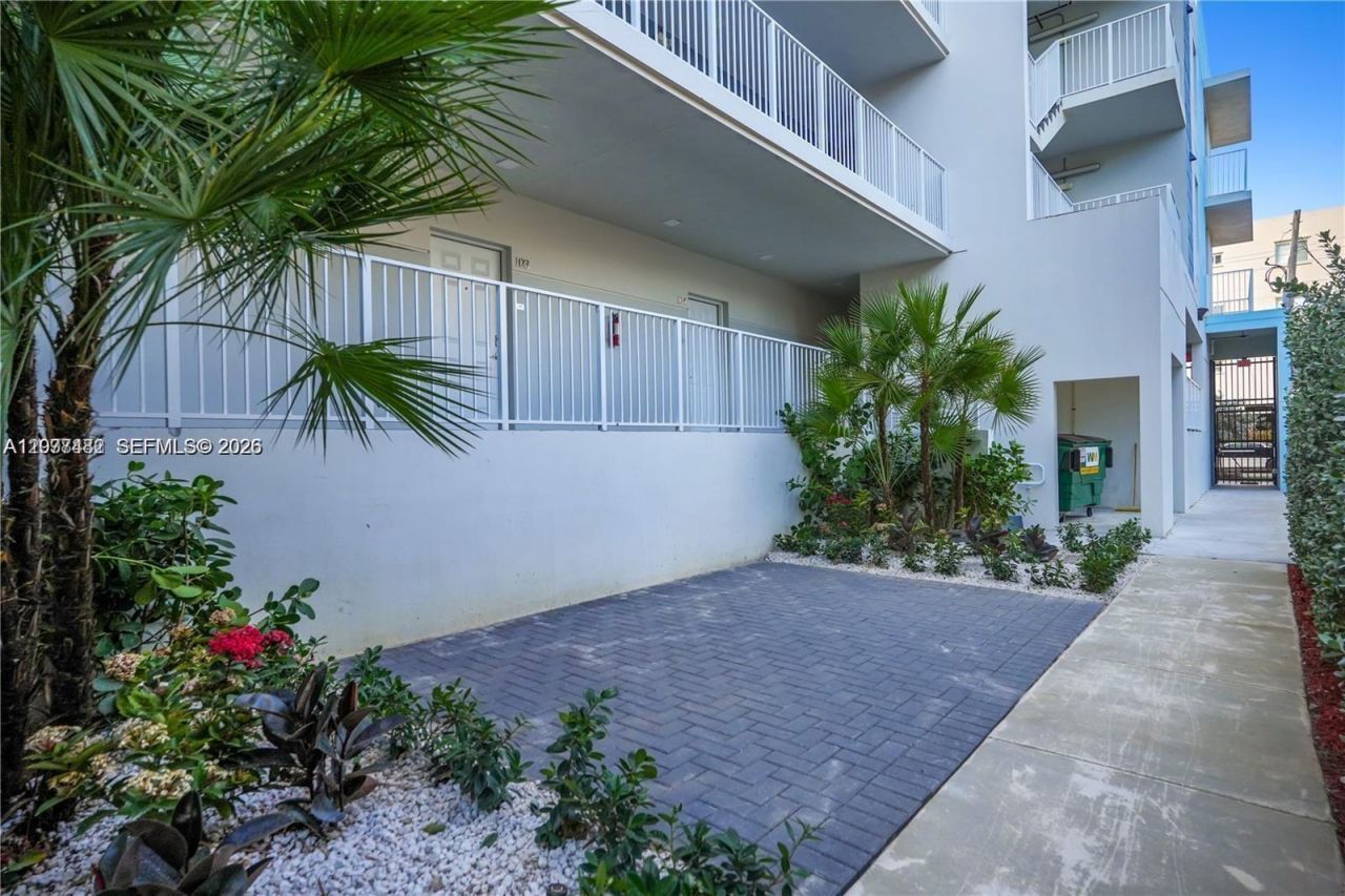 1620 NW 18th St , Unit 305, Miami, FL 33125 Photo