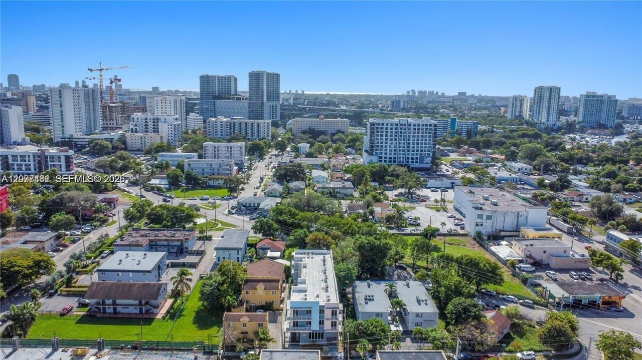 1620 NW 18th St , Unit 305, Miami, FL 33125 Photo