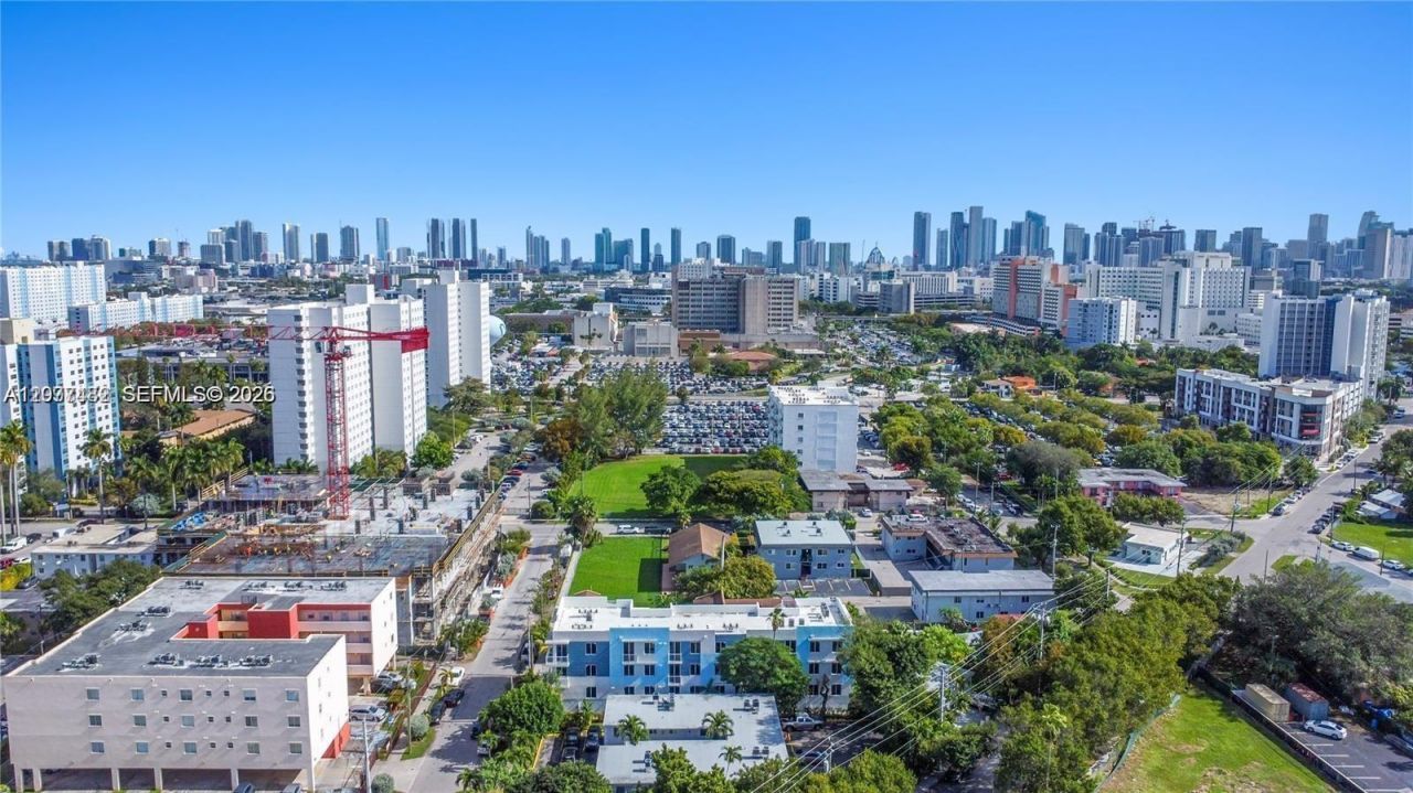 1620 NW 18th St , Unit 305, Miami, FL 33125 Photo