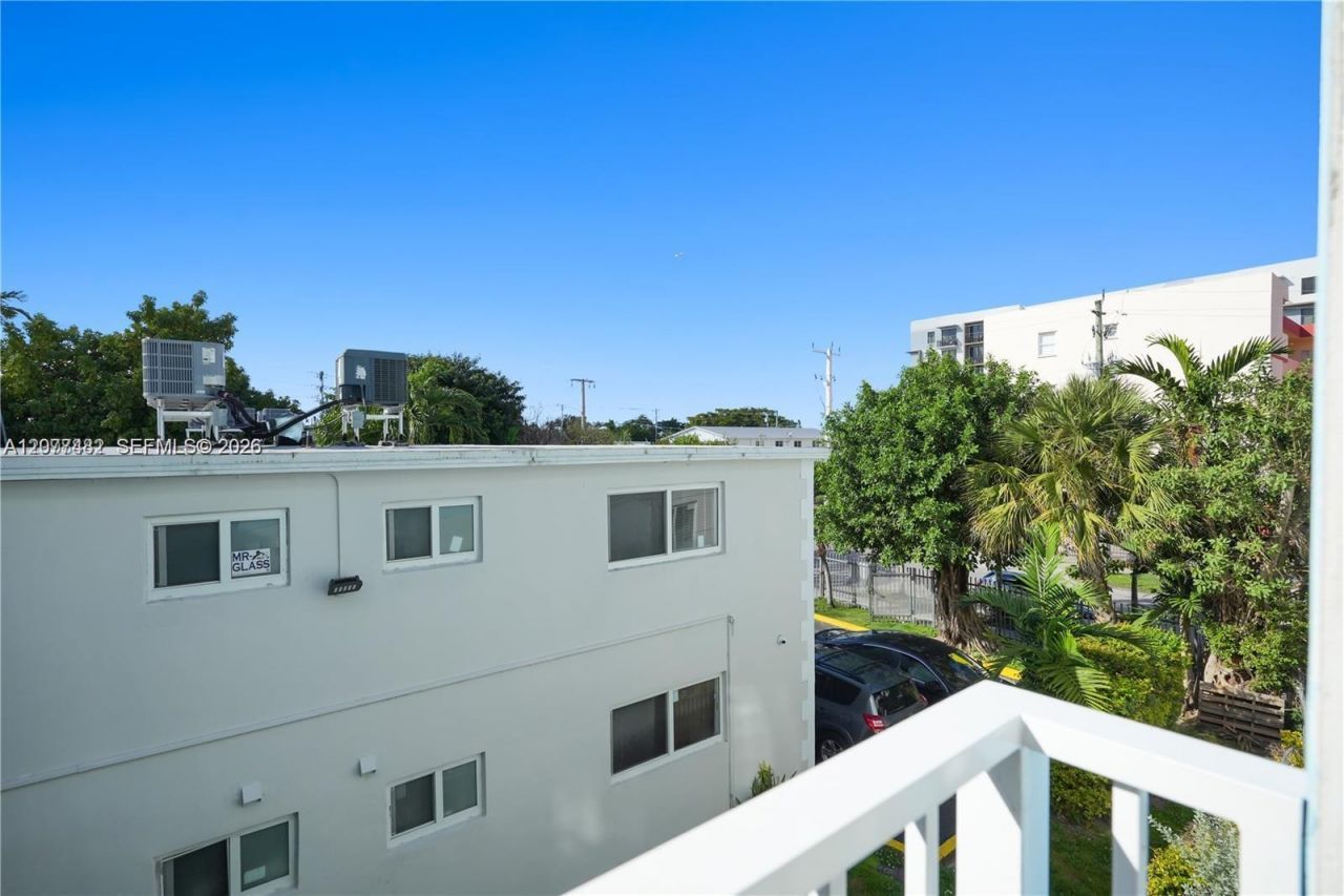 1620 NW 18th St , Unit 305, Miami, FL 33125 Photo