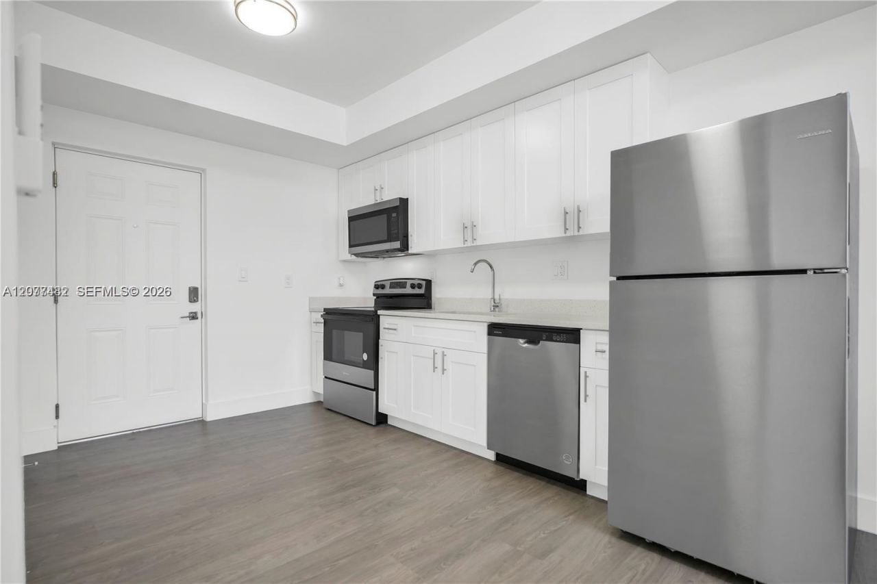 1620 NW 18th St , Unit 305, Miami, FL 33125 Photo