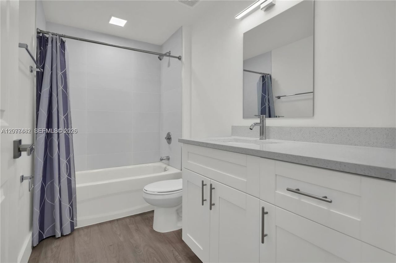 1620 NW 18th St , Unit 305, Miami, FL 33125 Photo