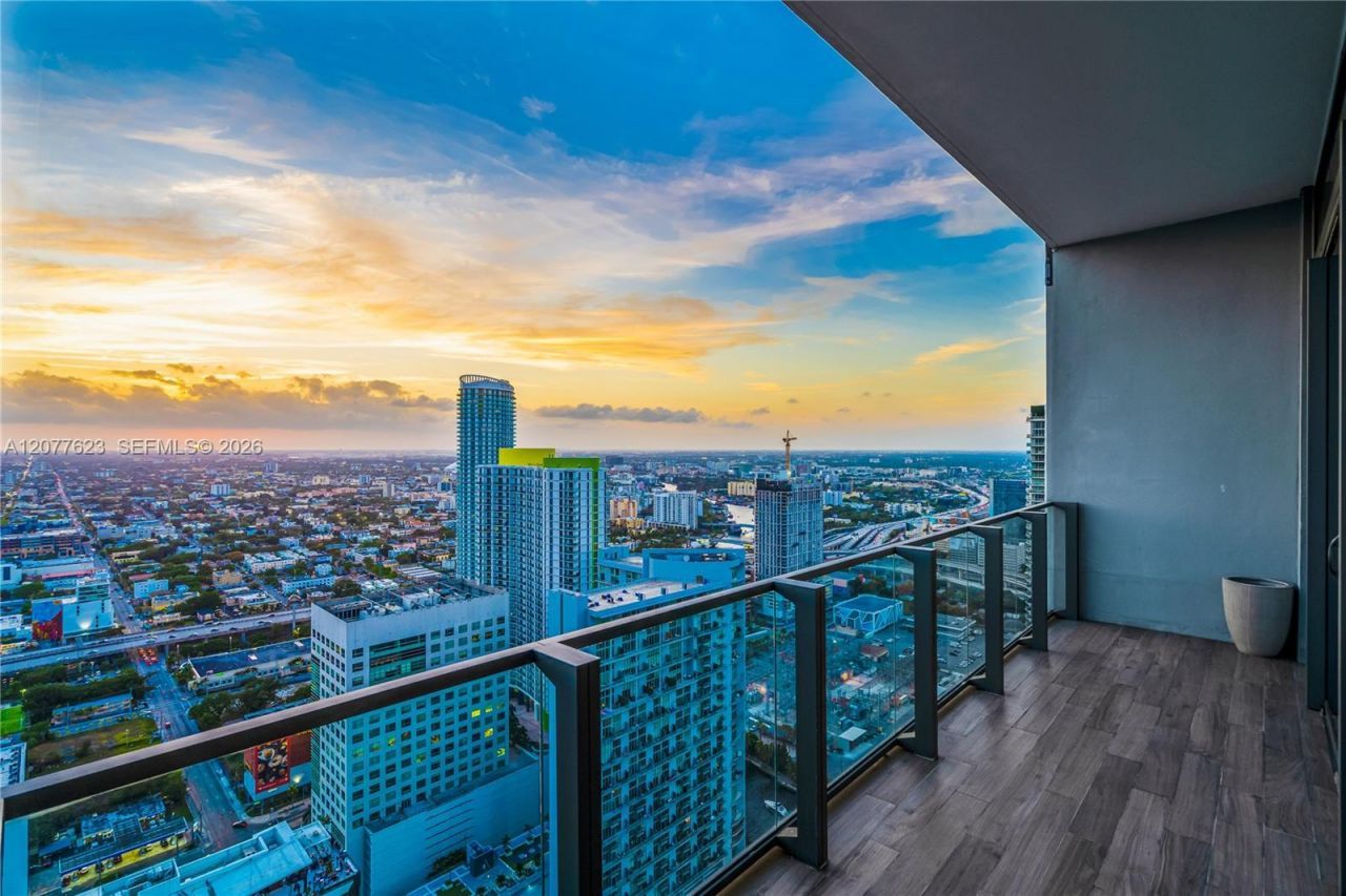 88 SW 7th St , Unit 4203, Miami, FL 33130 Photo