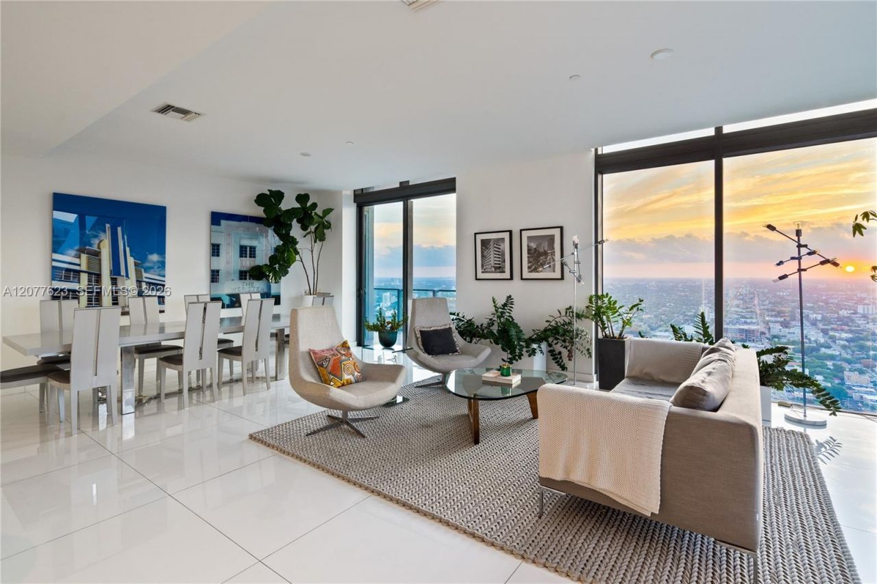 88 SW 7th St , Unit 4203, Miami, FL 33130 Photo