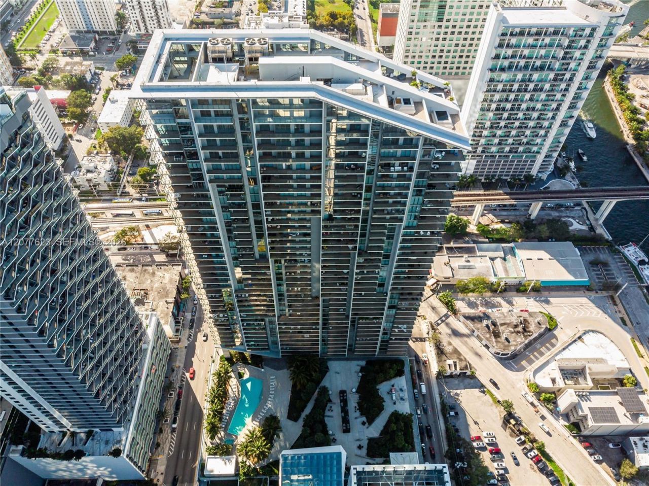 88 SW 7th St , Unit 4203, Miami, FL 33130 Photo
