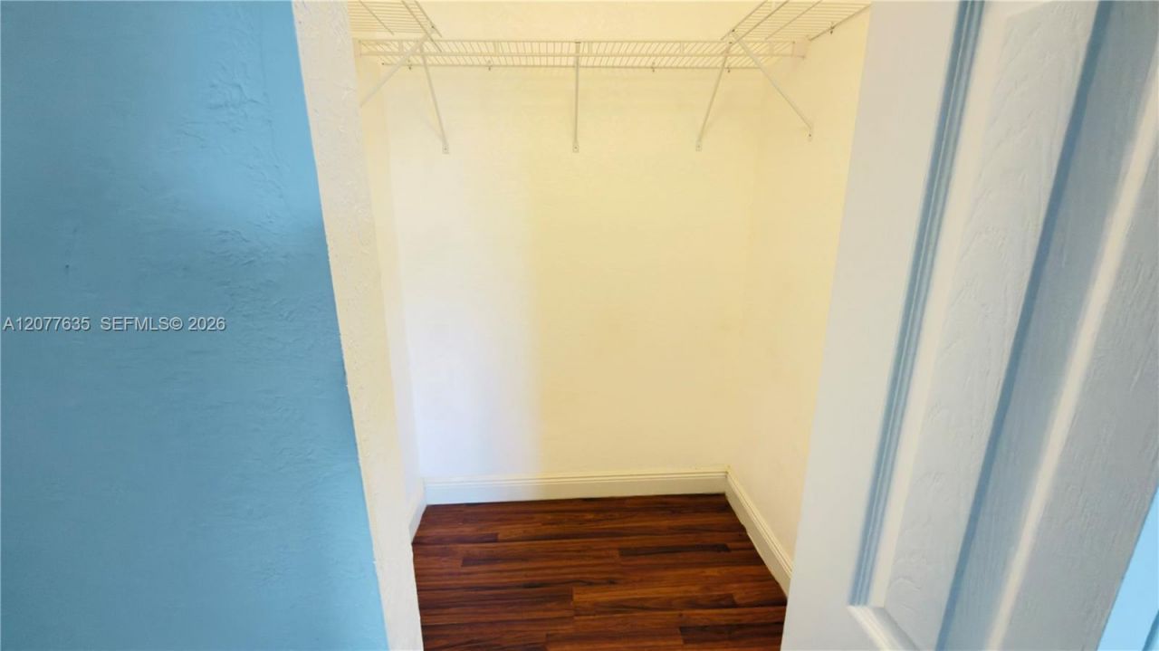 318 NE 166th St, Unit 318, Miami, FL 33162 Photo