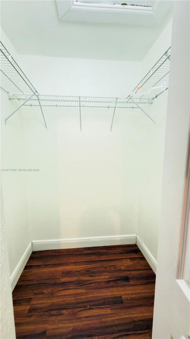 318 NE 166th St, Unit 318, Miami, FL 33162 Photo