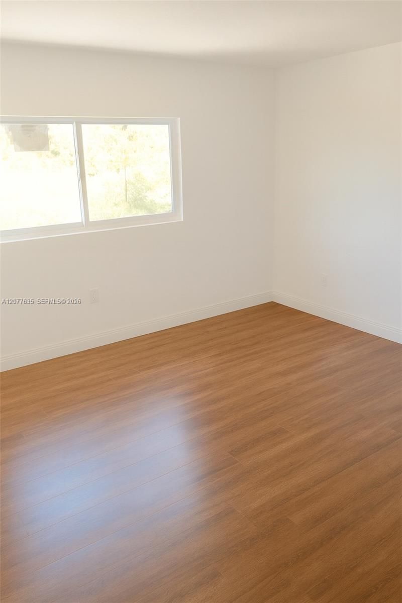 318 NE 166th St, Unit 318, Miami, FL 33162 Photo