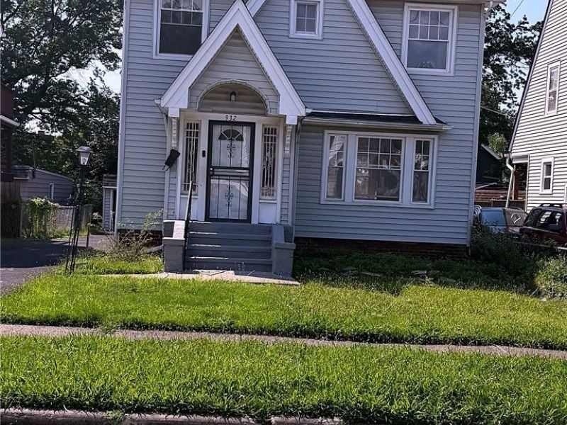 932 Vineshire Road, Cleveland Heights, OH 44121 Photo 2