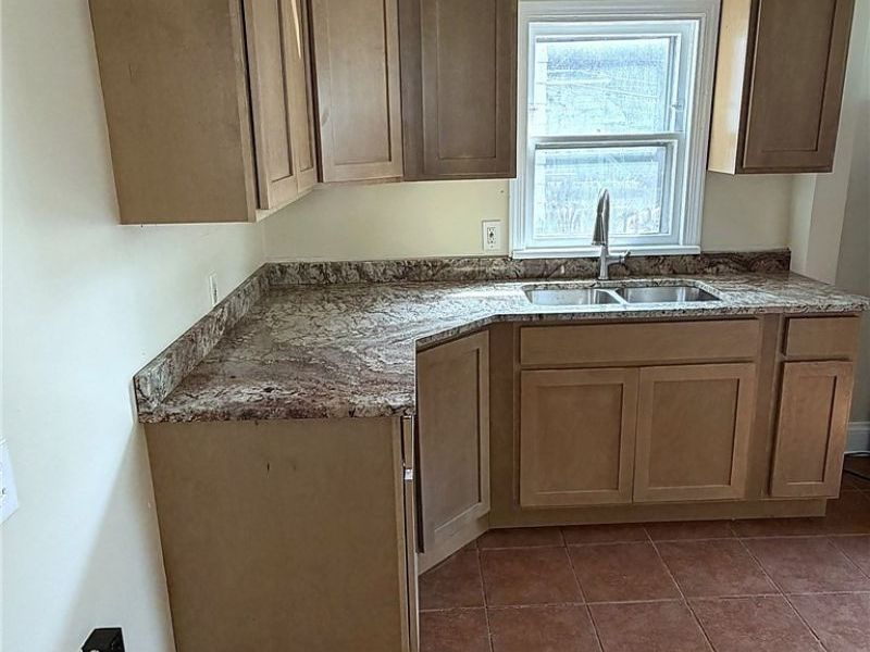 932 Vineshire Road, Cleveland Heights, OH 44121 Photo 5