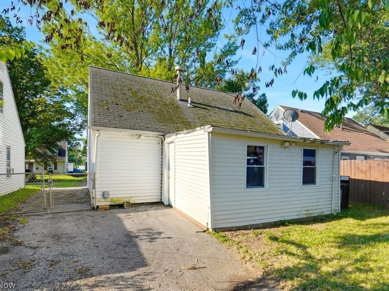 18614 Homeway Road, Cleveland, OH 44135 Photo 17