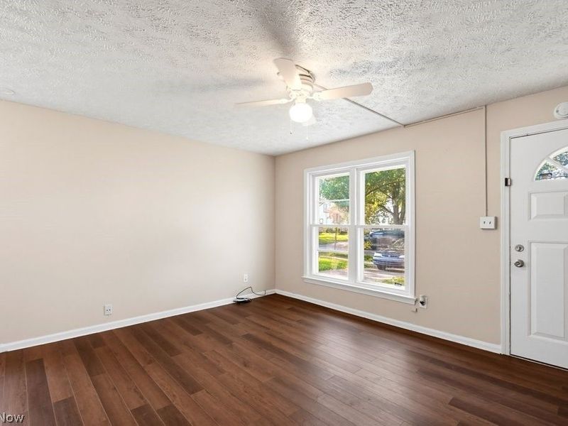 18614 Homeway Road, Cleveland, OH 44135 Photo 4
