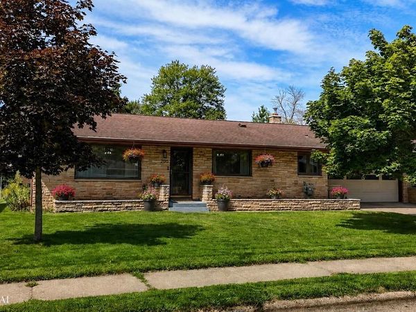 200 MEADOW STREET, Stevens Point, WI 54481