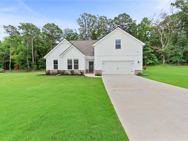 96 Whites Pond Road , Moreland, GA 30259