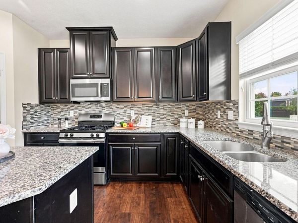 192 Old Colony Drive, Delaware, OH 43015