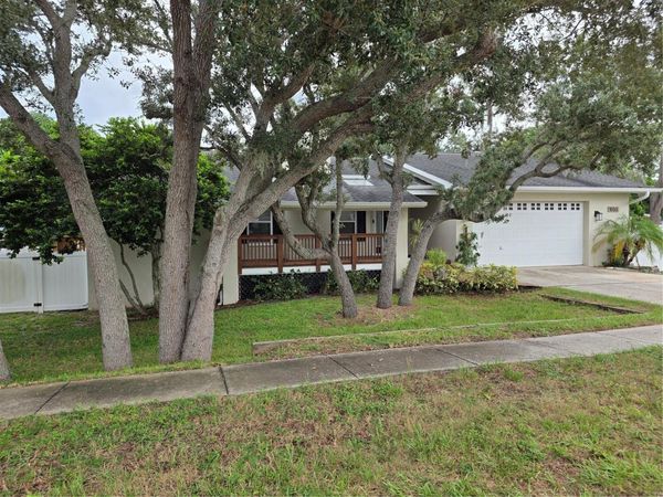 1033 ROSETREE LANE , TARPON SPRINGS, FL 34689