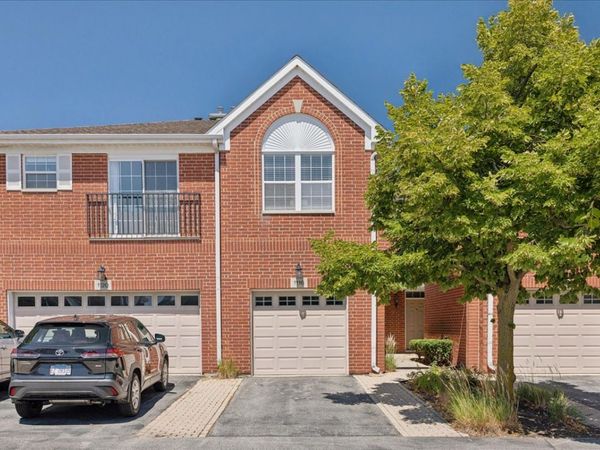 1116 KENSINGTON Drive , Unit 1116, Northbrook, IL 60062