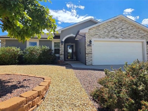 2224 Crestwood Lane , Pueblo, CO 81008