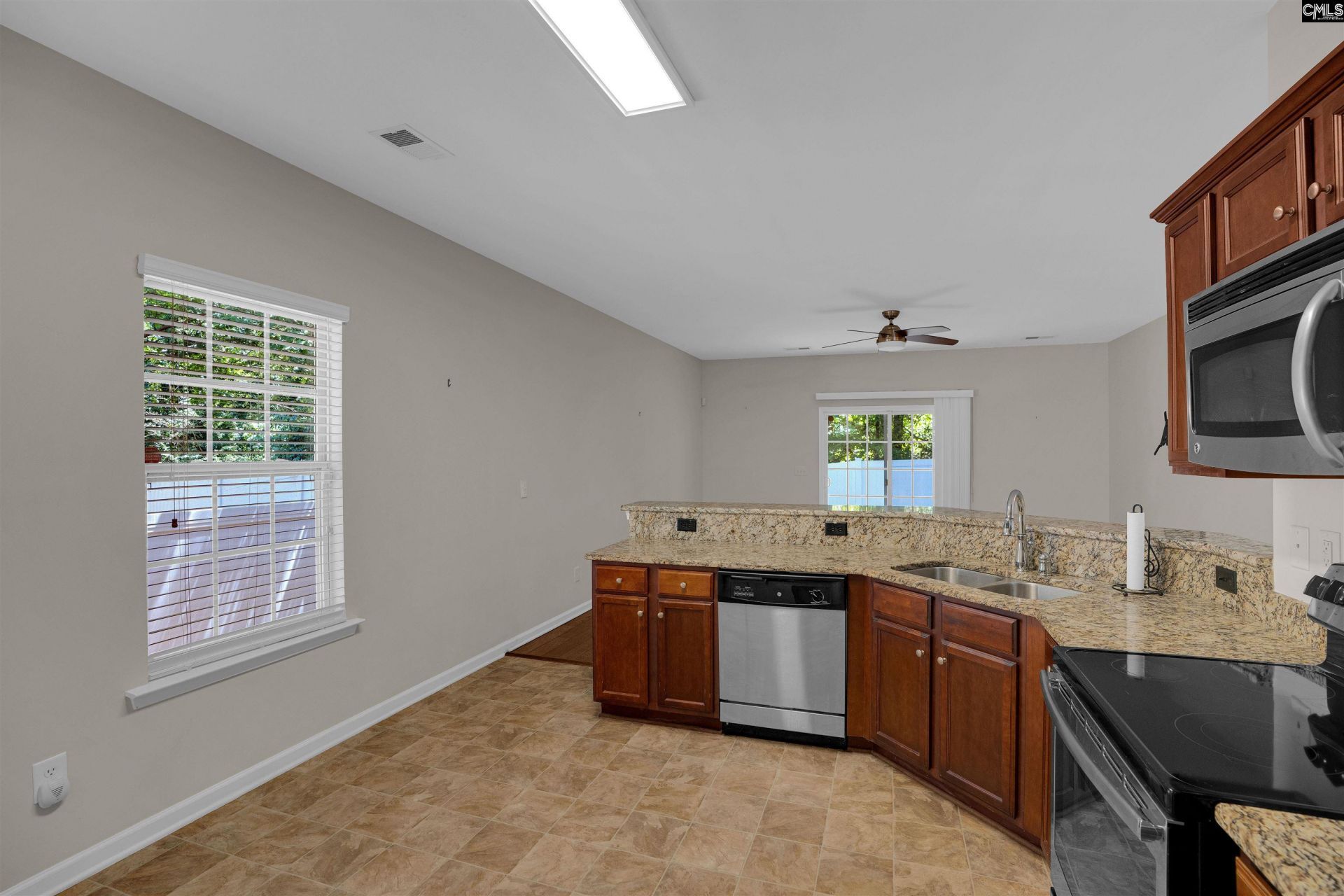 24 Palmetto Wood Court  Photo 6