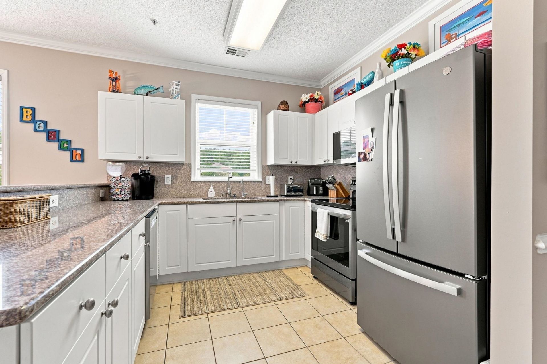 6253 Catalina Dr. Photo 19