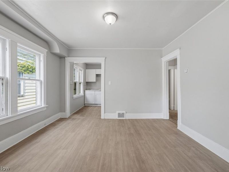477 E 148th Street, Cleveland, OH 44110 Photo 5