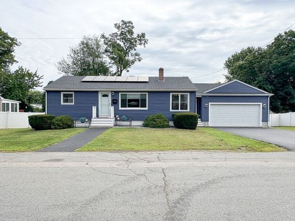 138 Rea St, Lowell, MA 01852