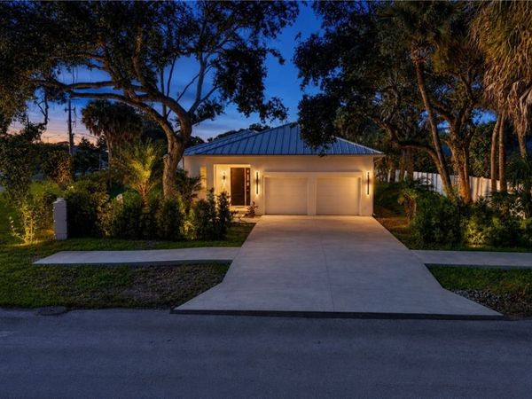 901 Jasmine Lane, Vero Beach, FL 32963