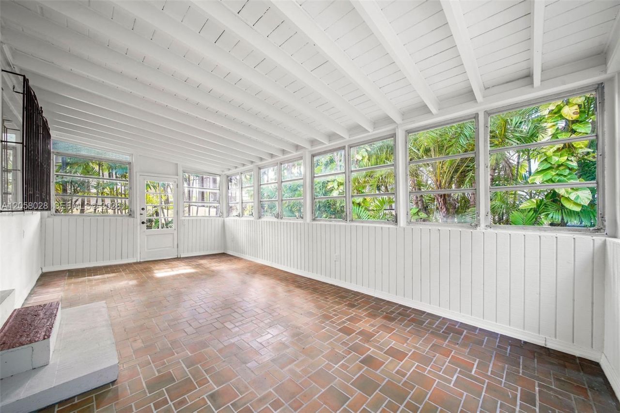 5842 Alton Rd , Miami Beach, FL 33140 Photo