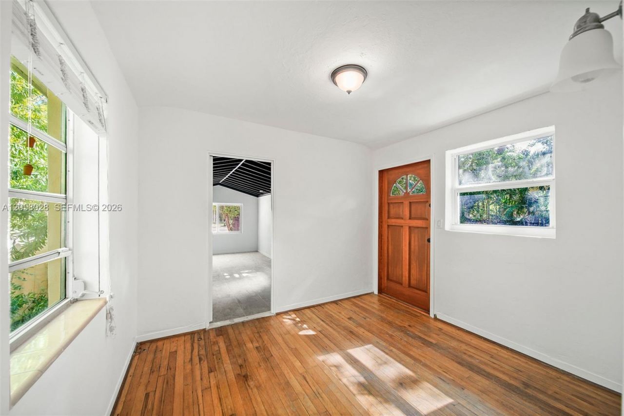5842 Alton Rd , Miami Beach, FL 33140 Photo