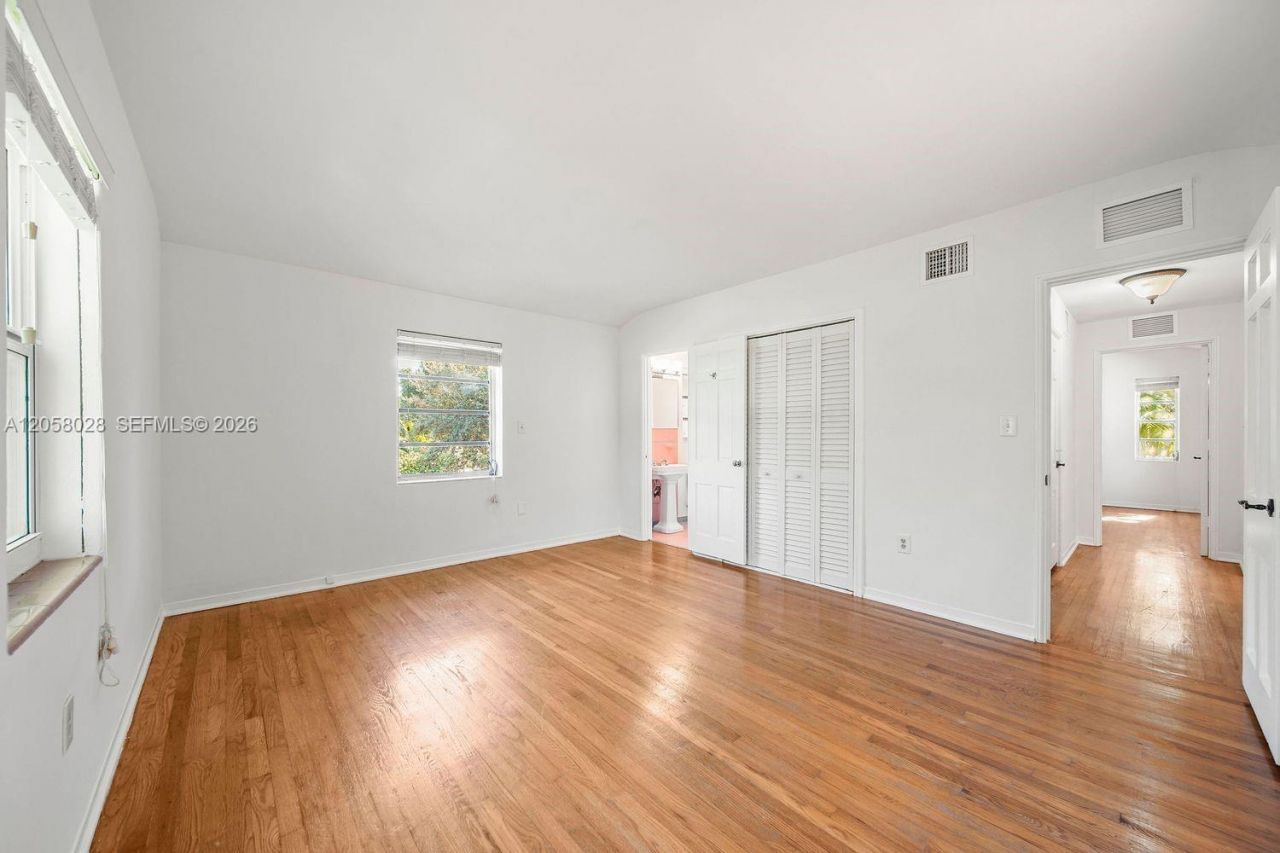 5842 Alton Rd , Miami Beach, FL 33140 Photo