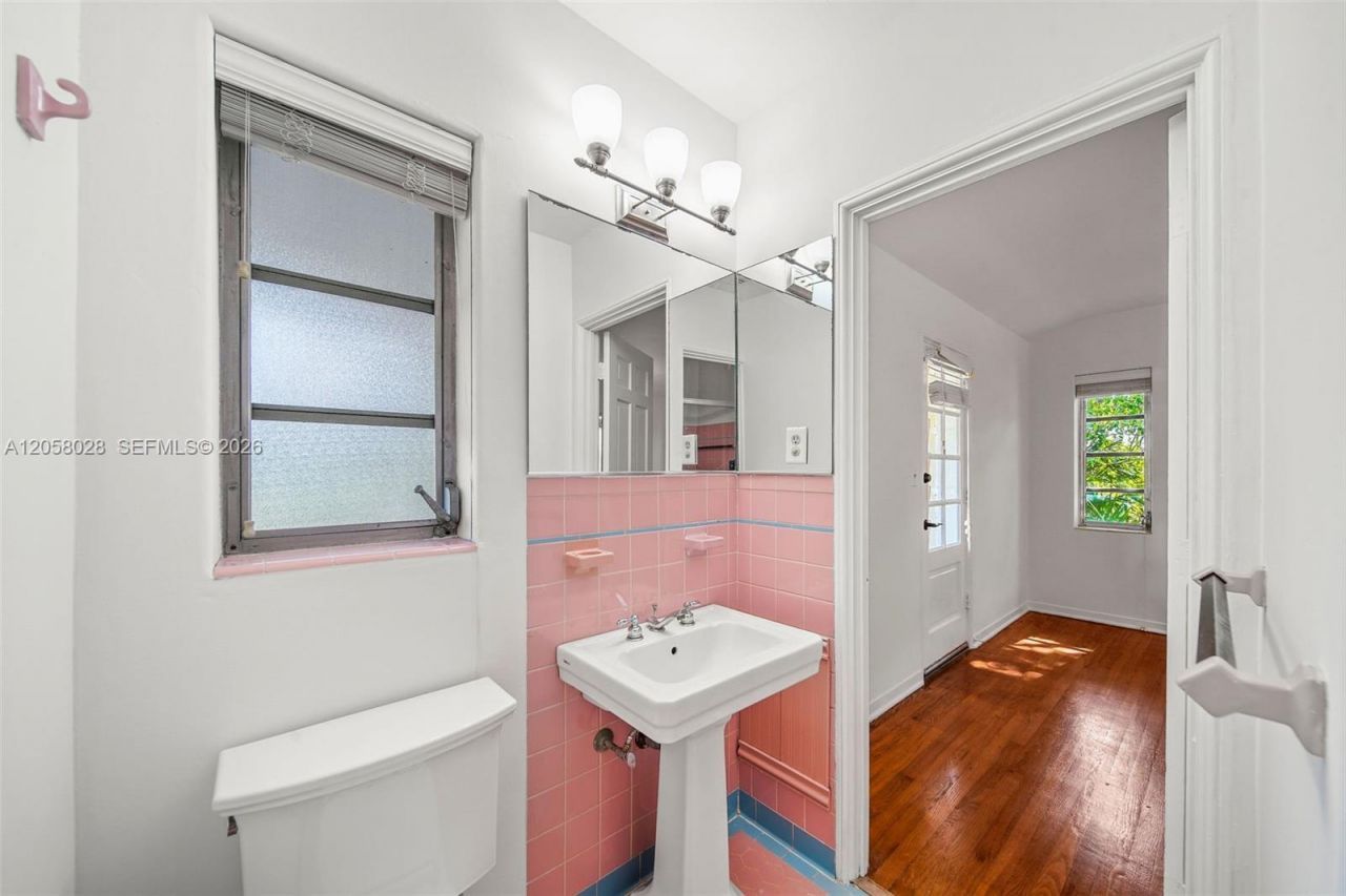 5842 Alton Rd , Miami Beach, FL 33140 Photo