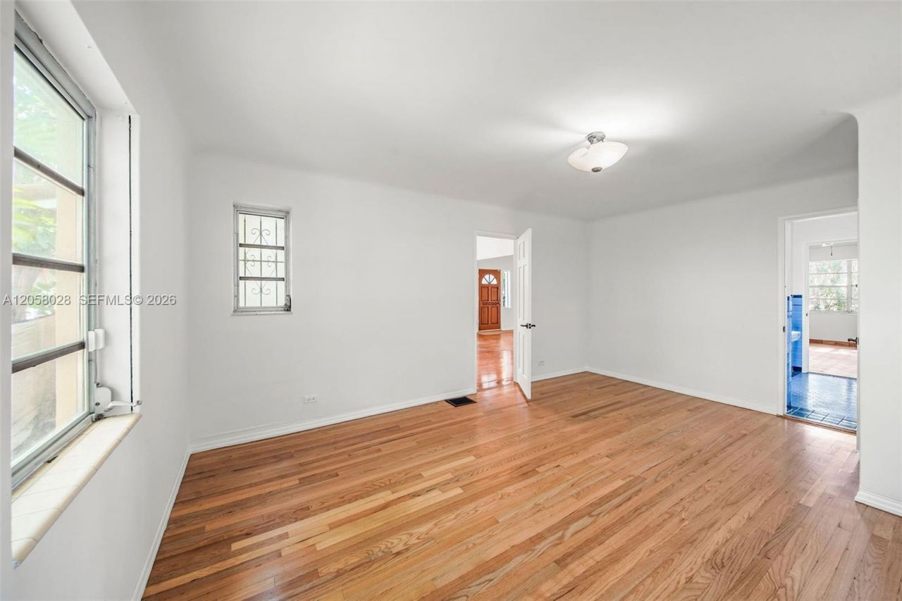 5842 Alton Rd , Miami Beach, FL 33140 Photo